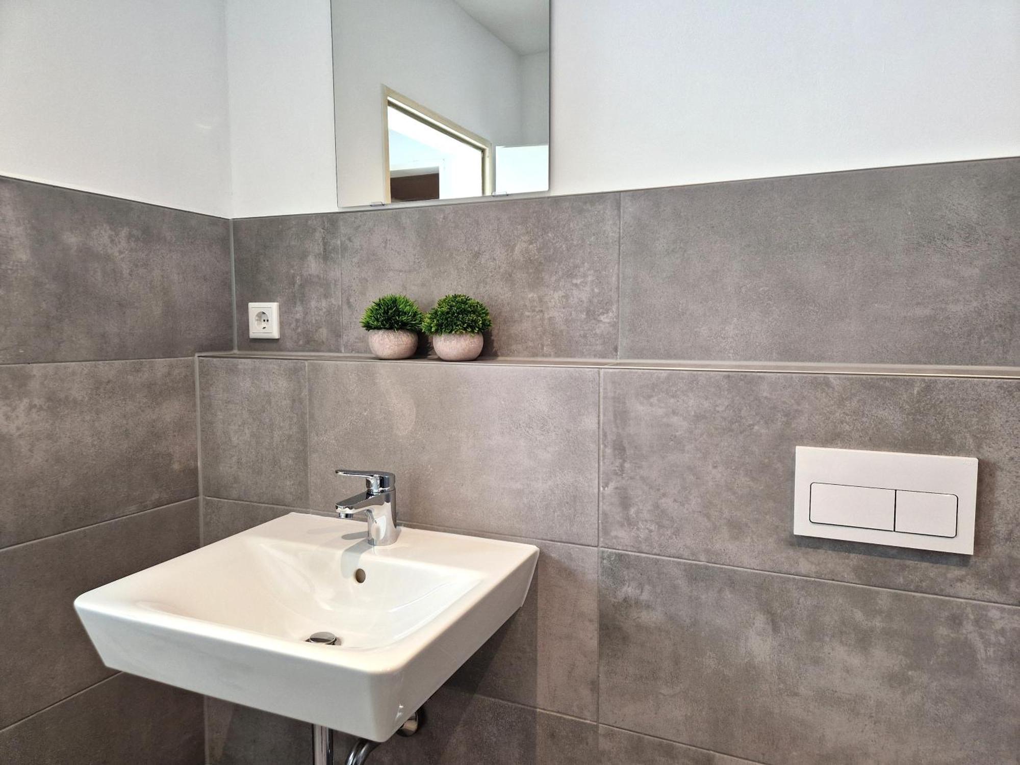Meribu H1 Wohnung Fuer Monteure Und Arbeiter Gelsenkirchen Extérieur photo